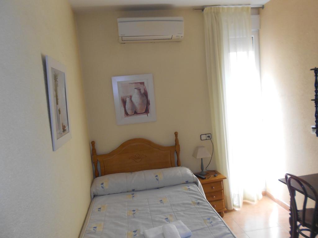 Hostal Internacional Madrid Extérieur photo