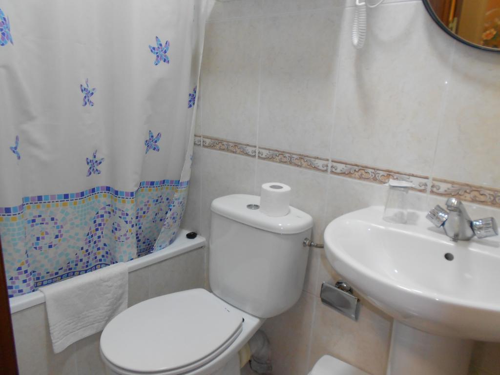 Hostal Internacional Madrid Extérieur photo