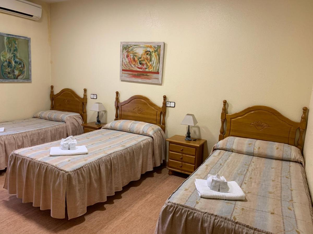 Hostal Internacional Madrid Extérieur photo