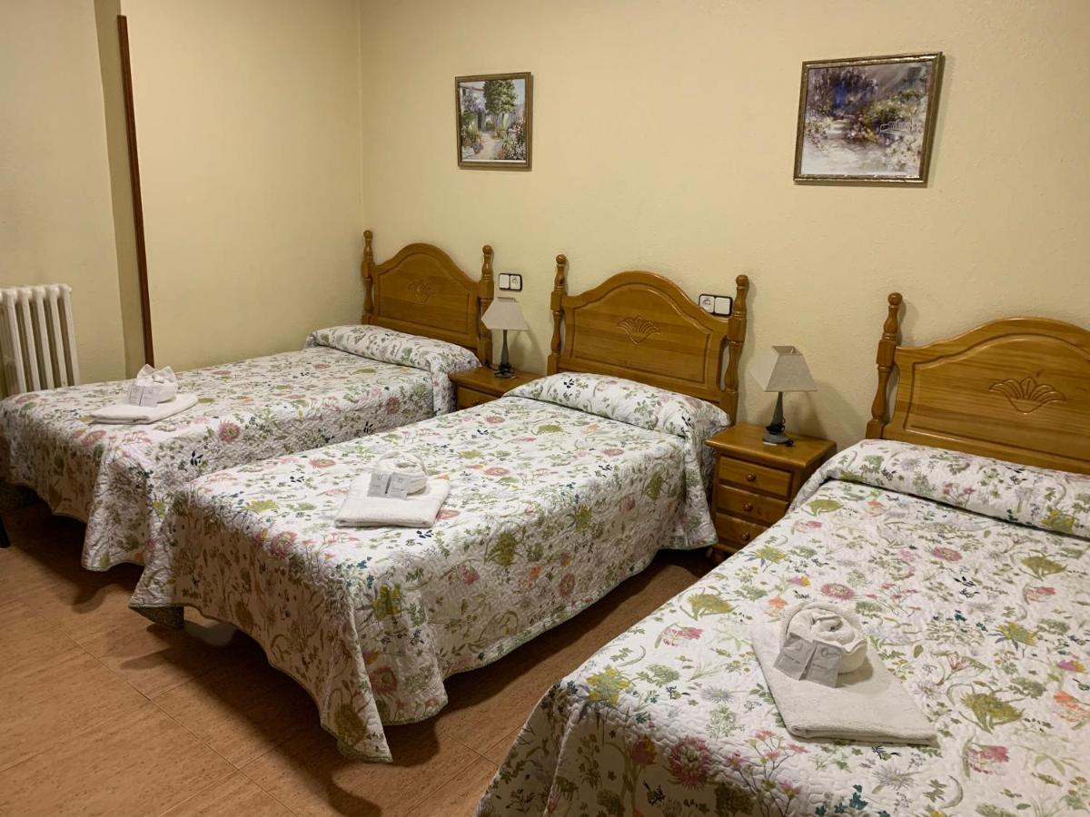 Hostal Internacional Madrid Extérieur photo
