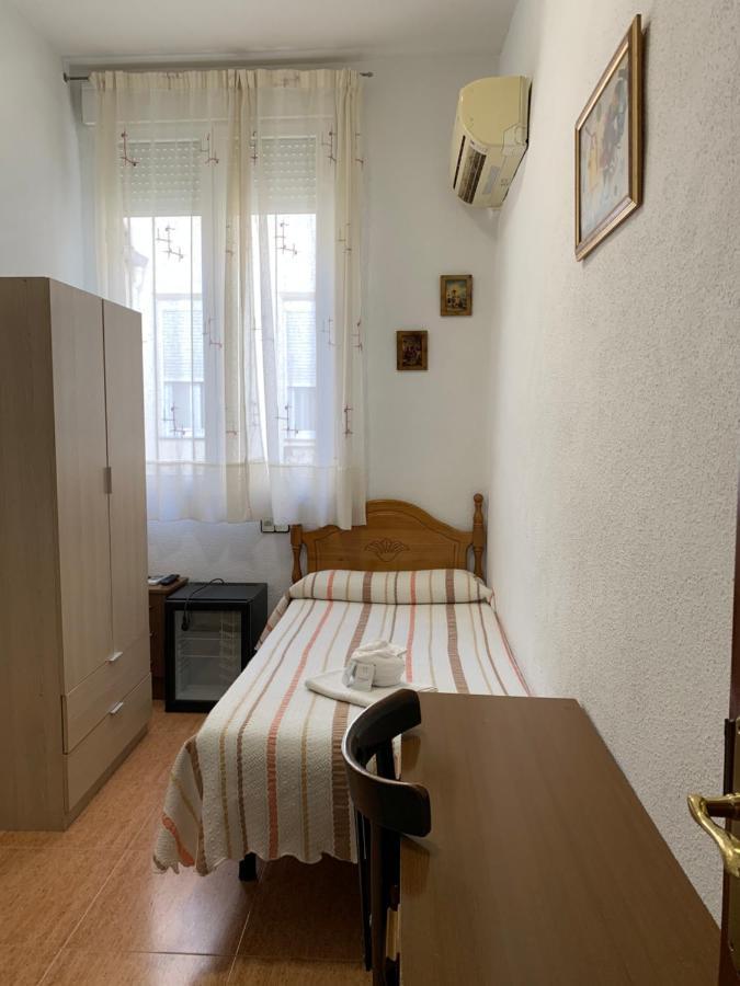 Hostal Internacional Madrid Extérieur photo