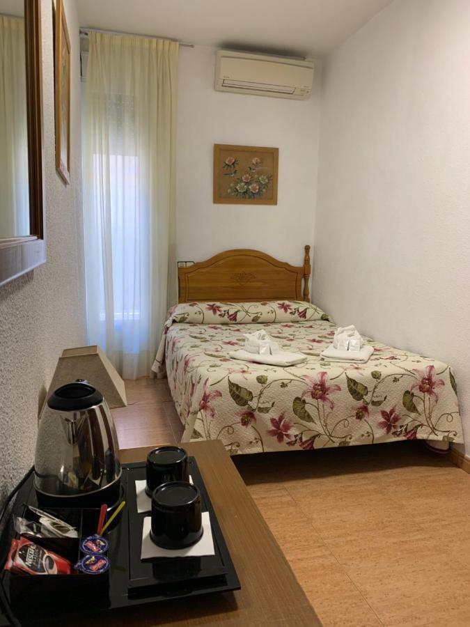 Hostal Internacional Madrid Extérieur photo