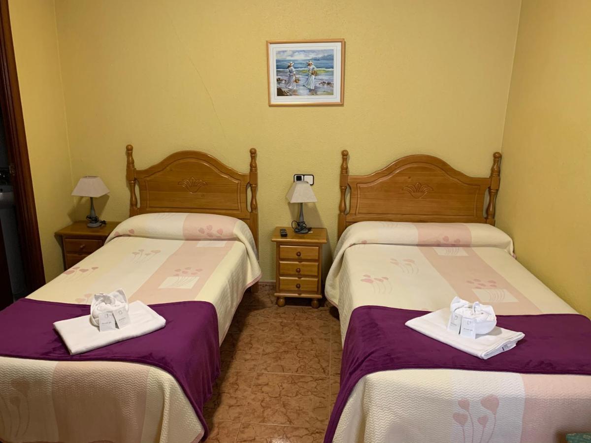 Hostal Internacional Madrid Extérieur photo