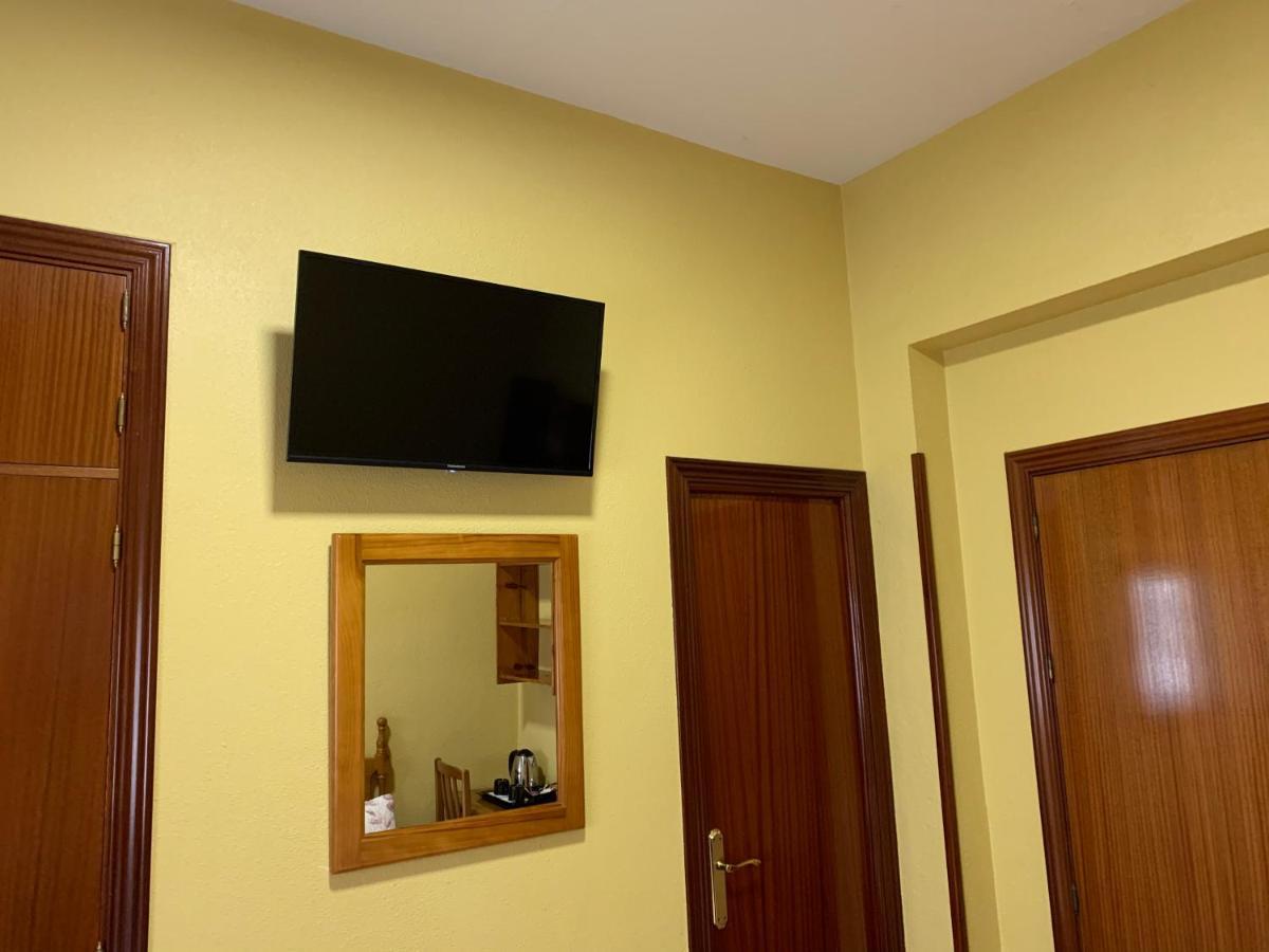Hostal Internacional Madrid Extérieur photo